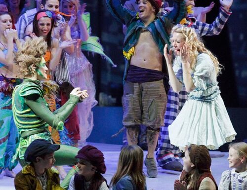 Peter Pan interrompe lo spettacolo e…sposa Wendy!